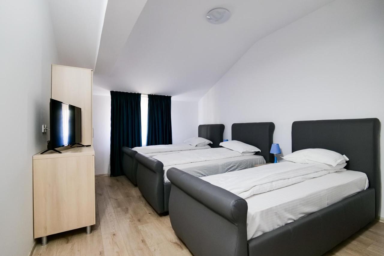 Hotel Ema&Zain Boekarest Buitenkant foto